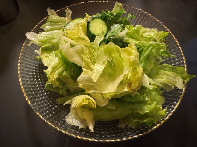 さいたま市産胡瓜を使ったサラダ